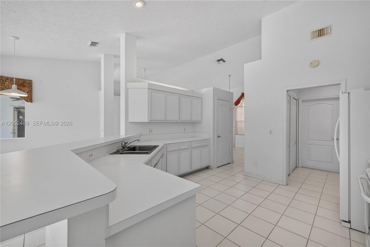169 SE Whitmore Dr, Port Saint Lucie, FL 34984 Photo