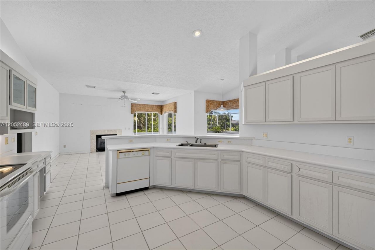 169 SE Whitmore Dr, Port Saint Lucie, FL 34984 Photo