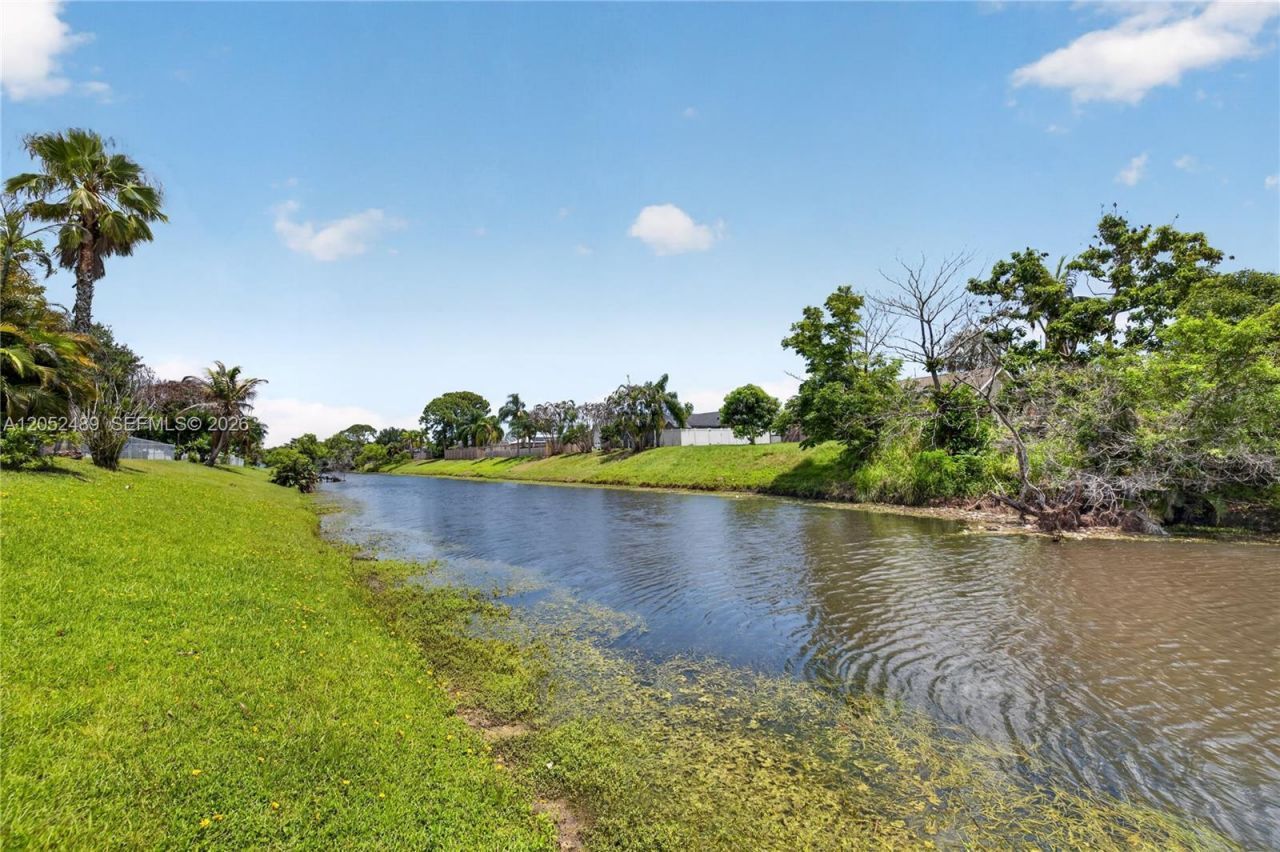 169 SE Whitmore Dr, Port Saint Lucie, FL 34984 Photo