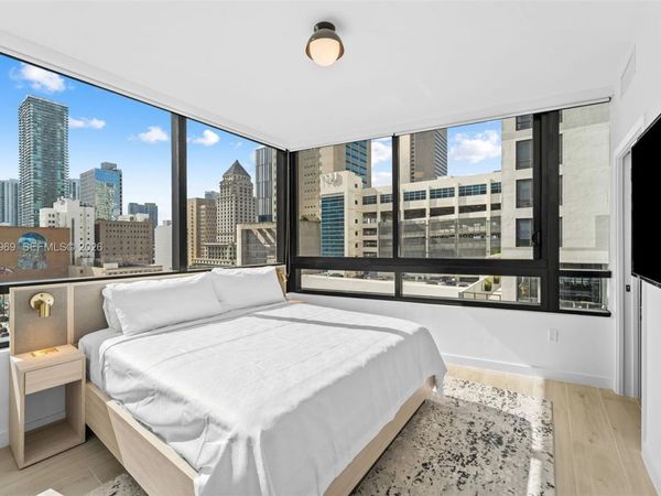 225 N Miami Ave , Unit 912, Miami, FL 33128
