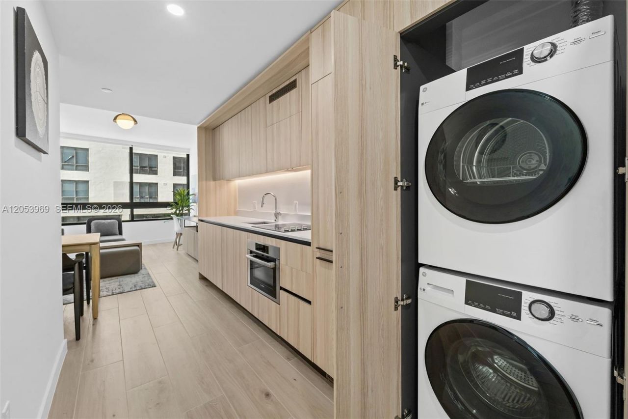 225 N Miami Ave , Unit 912, Miami, FL 33128 Photo