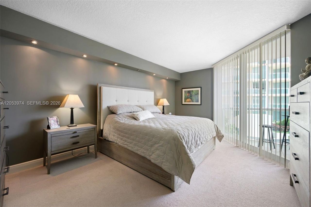 3370 Hidden Bay Dr , Unit 507, Aventura, FL 33180 Photo