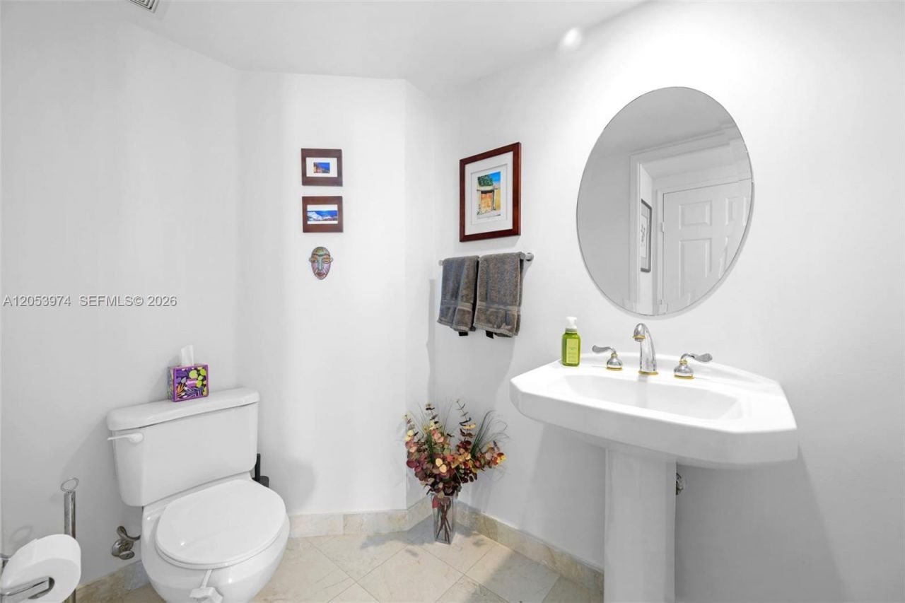 3370 Hidden Bay Dr , Unit 507, Aventura, FL 33180 Photo