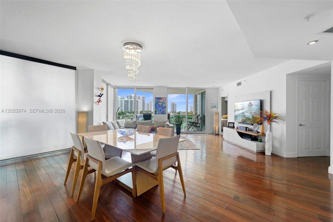 3370 Hidden Bay Dr , Unit 507, Aventura, FL 33180 Photo