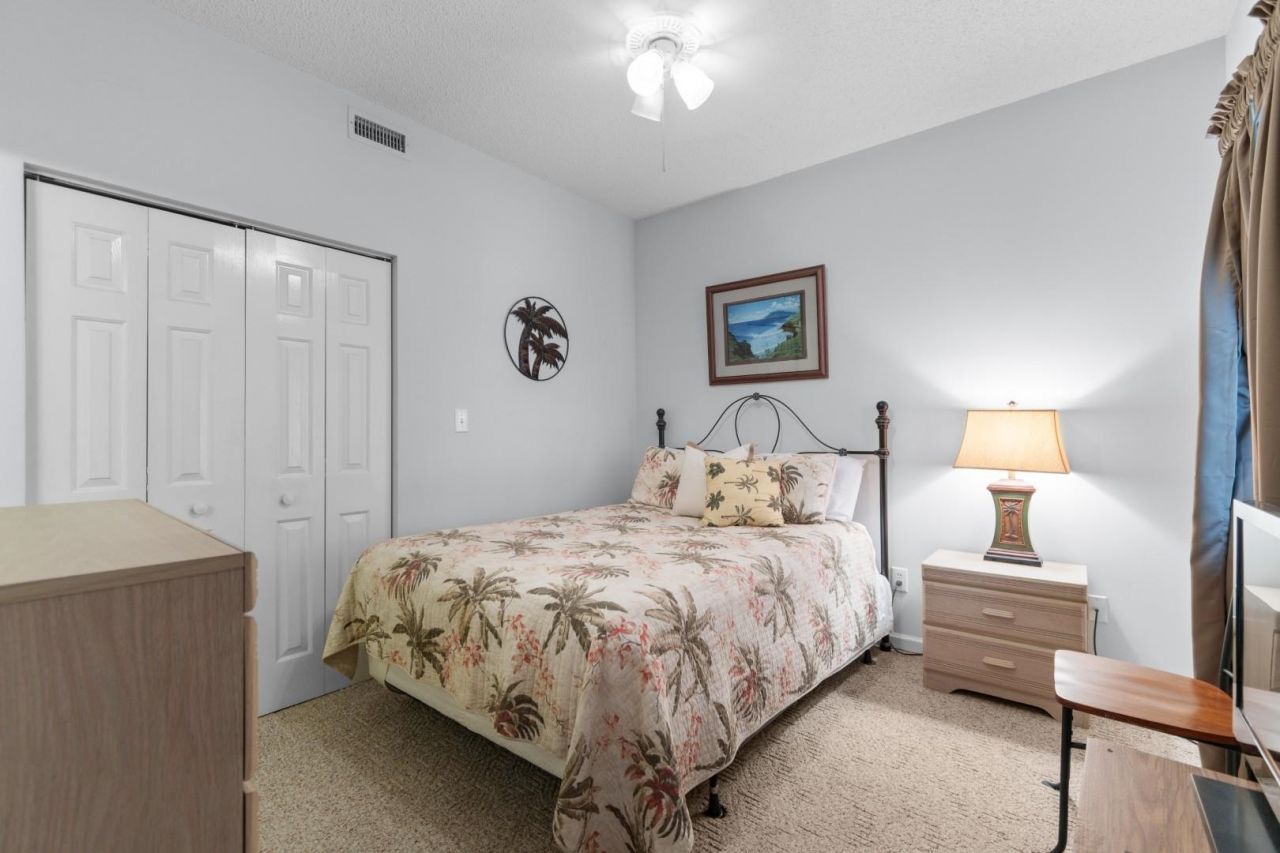 2203 Sweetwater Blvd.  Photo 19