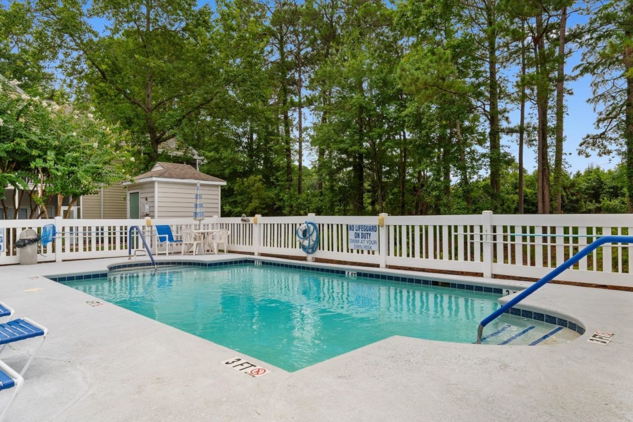 2203 Sweetwater Blvd.  Photo 32