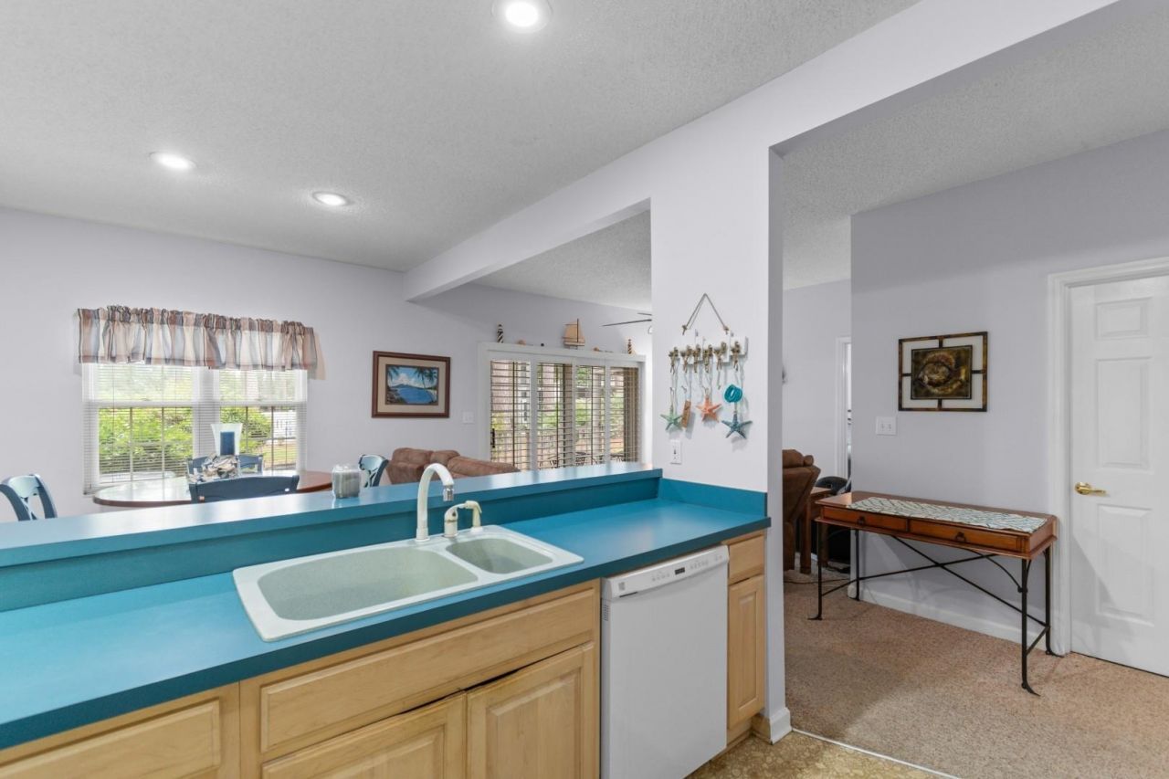 2203 Sweetwater Blvd.  Photo 8