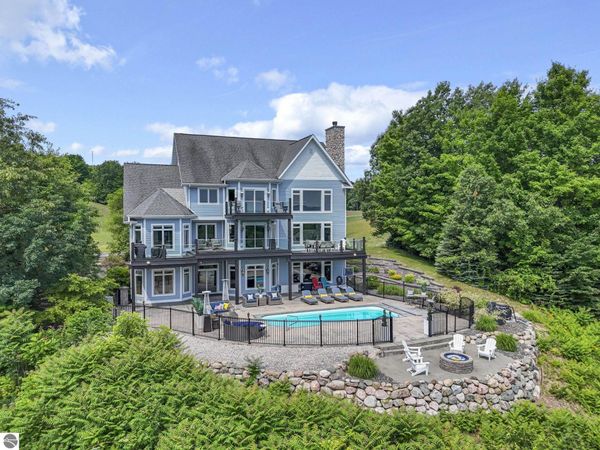 5062 Grayhawk Boulevard, Traverse City, MI 49684
