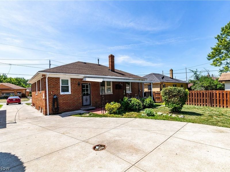 18201 Deforest Avenue, Cleveland, OH 44128 Photo 20