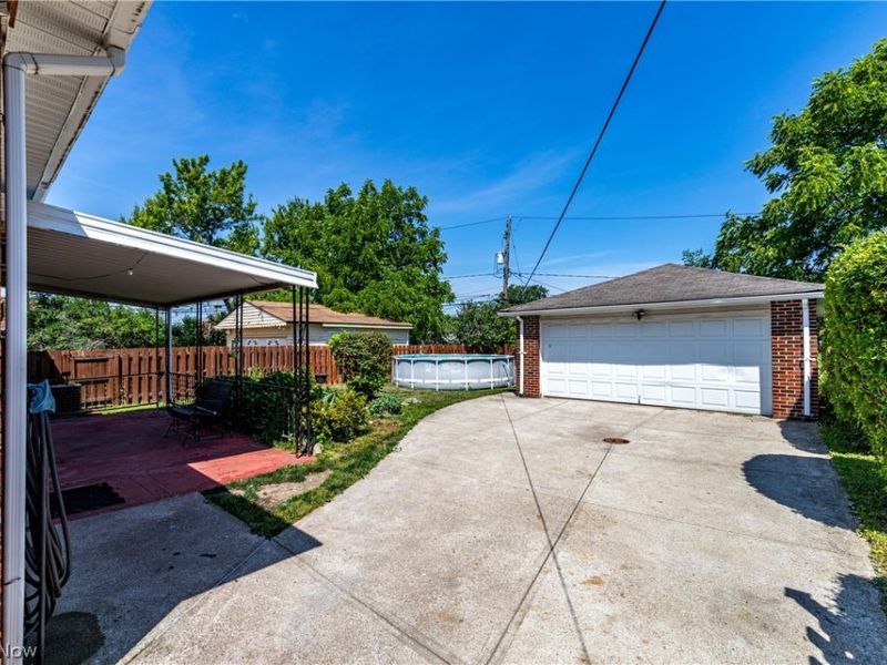 18201 Deforest Avenue, Cleveland, OH 44128 Photo 24
