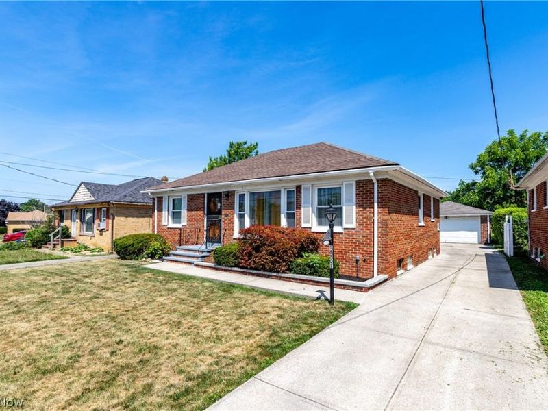 18201 Deforest Avenue, Cleveland, OH 44128 Photo 25
