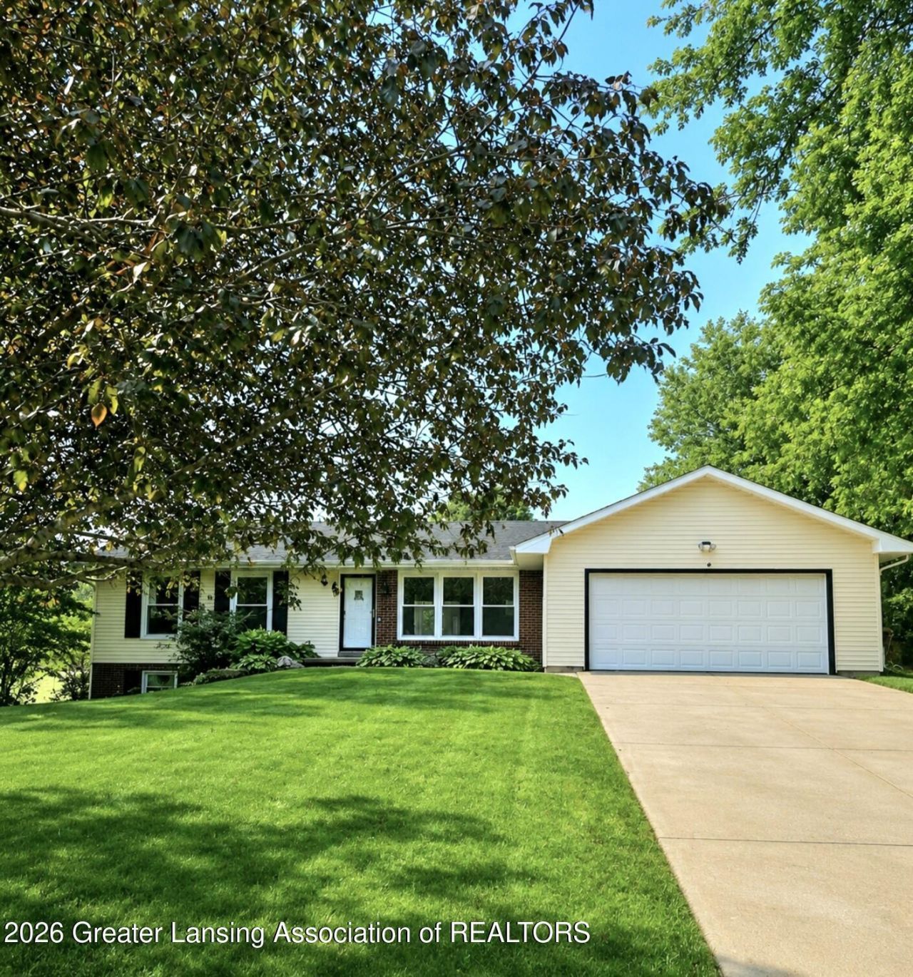 2174 Holly Drive, Charlotte, MI 48813 Main Photo