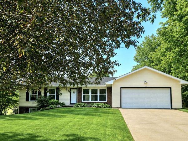 2174 Holly Drive, Charlotte, MI 48813
