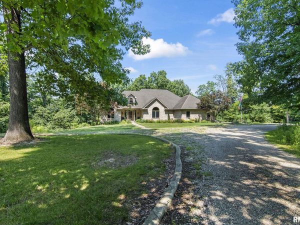 5640 Irwin Bridge Road, Pleasant Plains, IL 62670