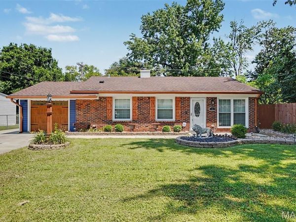 1 Bluegrass Lane, St Peters, MO 63376