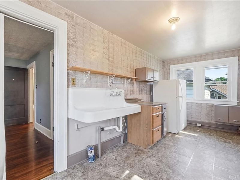 111 N Sutphin Street, Middletown, OH 45042 Photo 22