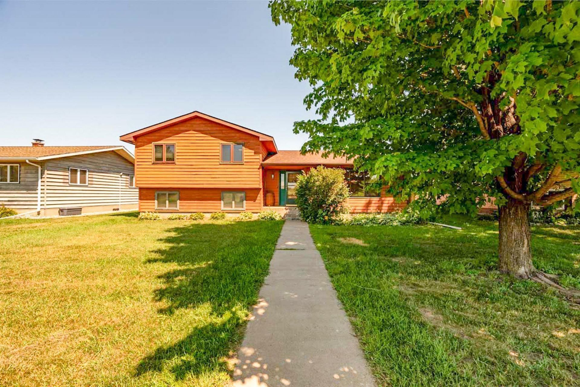 1221 21st Street S, Virginia, MN 55792