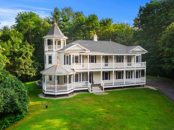 38 Rowell Road East, Brentwood, NH 03833