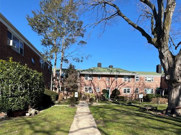 25 Dolphin Green , Unit G2B, Port Washington, NY 11050