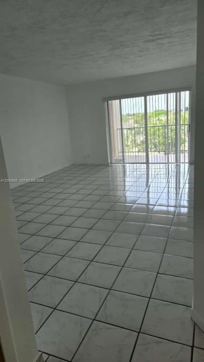 13707 Kendale Lakes Cir, Unit PH11, Miami, FL 33183 Photo