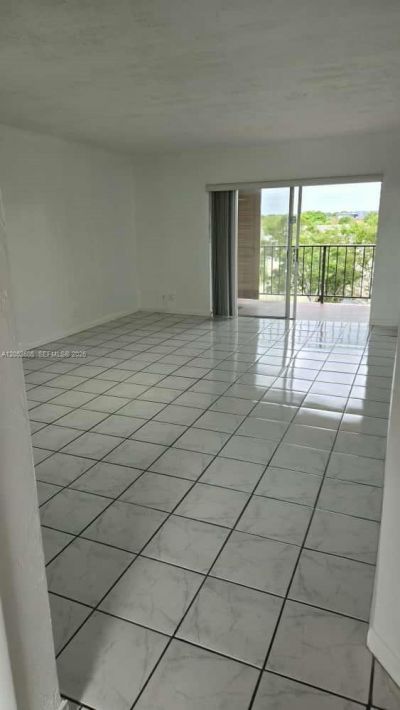 13707 Kendale Lakes Cir, Unit PH11, Miami, FL 33183 Photo