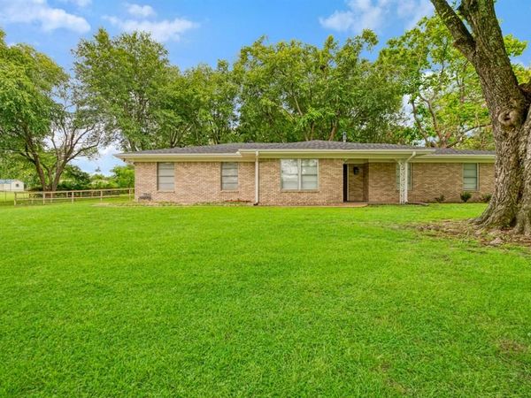 5880 Pine Mill Road, Reno, TX 75462