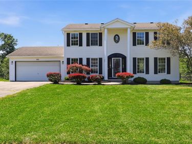 582 Bram Hall Drive, Rochester, NY 14626