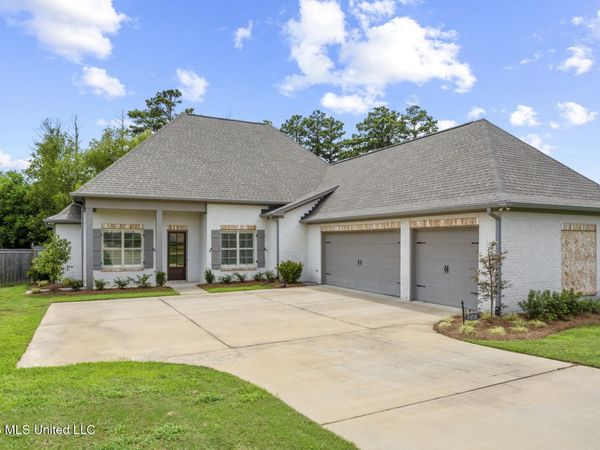 123 Freeland Lane, Clinton, MS 39056