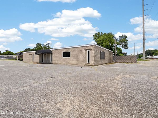 117 11th Avenue, Meridian, MS 39301