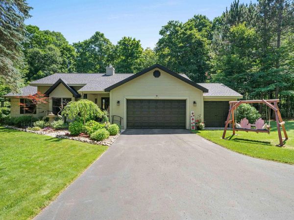4490 Marykris Lane, Traverse City, MI 49685