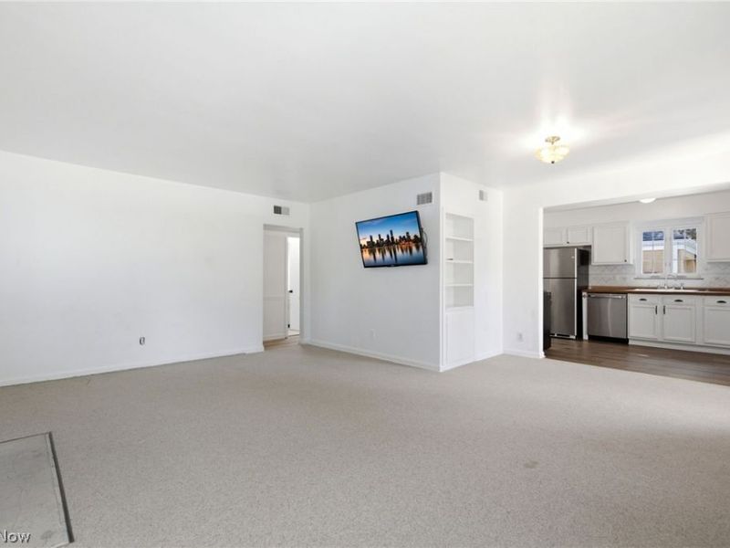 25498 Wolf Road, Bay Village, OH 44140 Photo 11