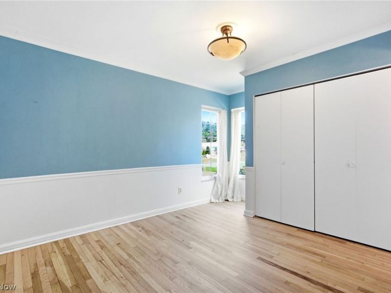 25498 Wolf Road, Bay Village, OH 44140 Photo 14
