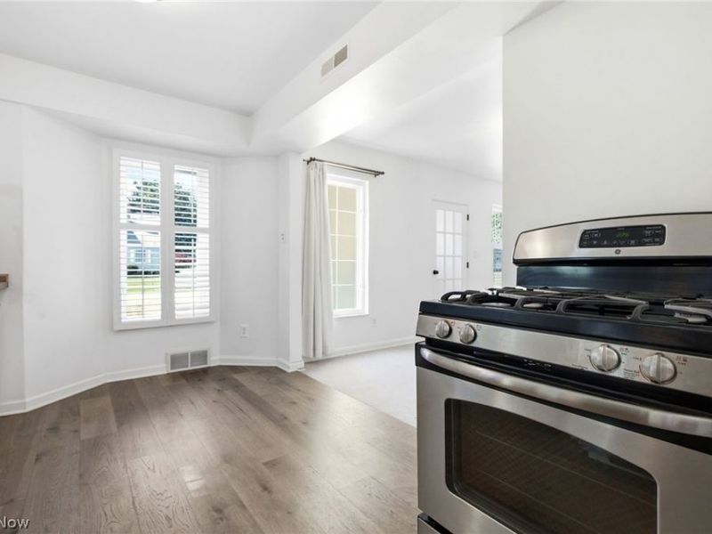 25498 Wolf Road, Bay Village, OH 44140 Photo 15