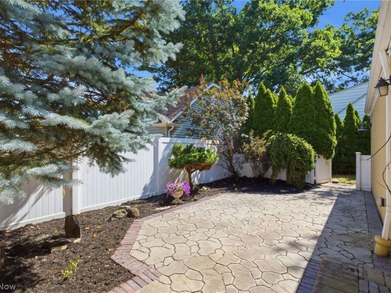 25498 Wolf Road, Bay Village, OH 44140 Photo 31