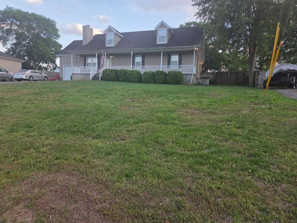 2022 Gardendale Dr , Murfreesboro, TN 37130