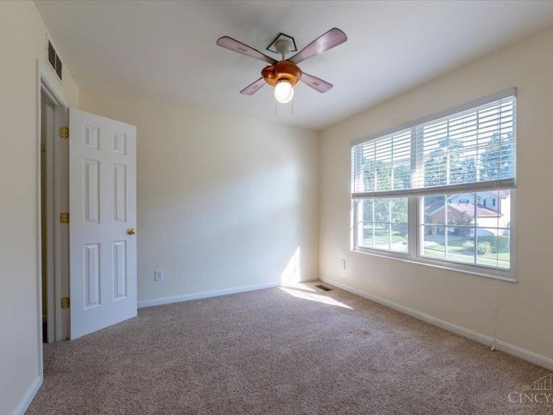 224 Wyndham Drive, Hamilton Twp, OH 45039 Photo 20