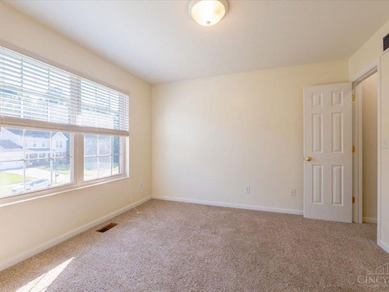 224 Wyndham Drive, Hamilton Twp, OH 45039 Photo 22