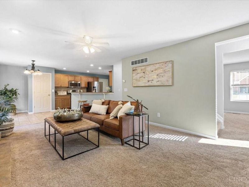 224 Wyndham Drive, Hamilton Twp, OH 45039 Photo 8