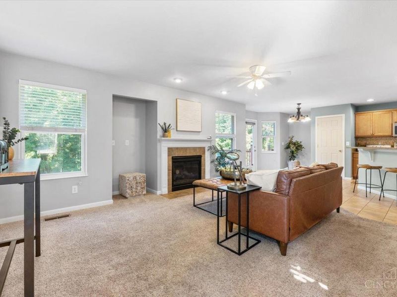 224 Wyndham Drive, Hamilton Twp, OH 45039 Photo 9