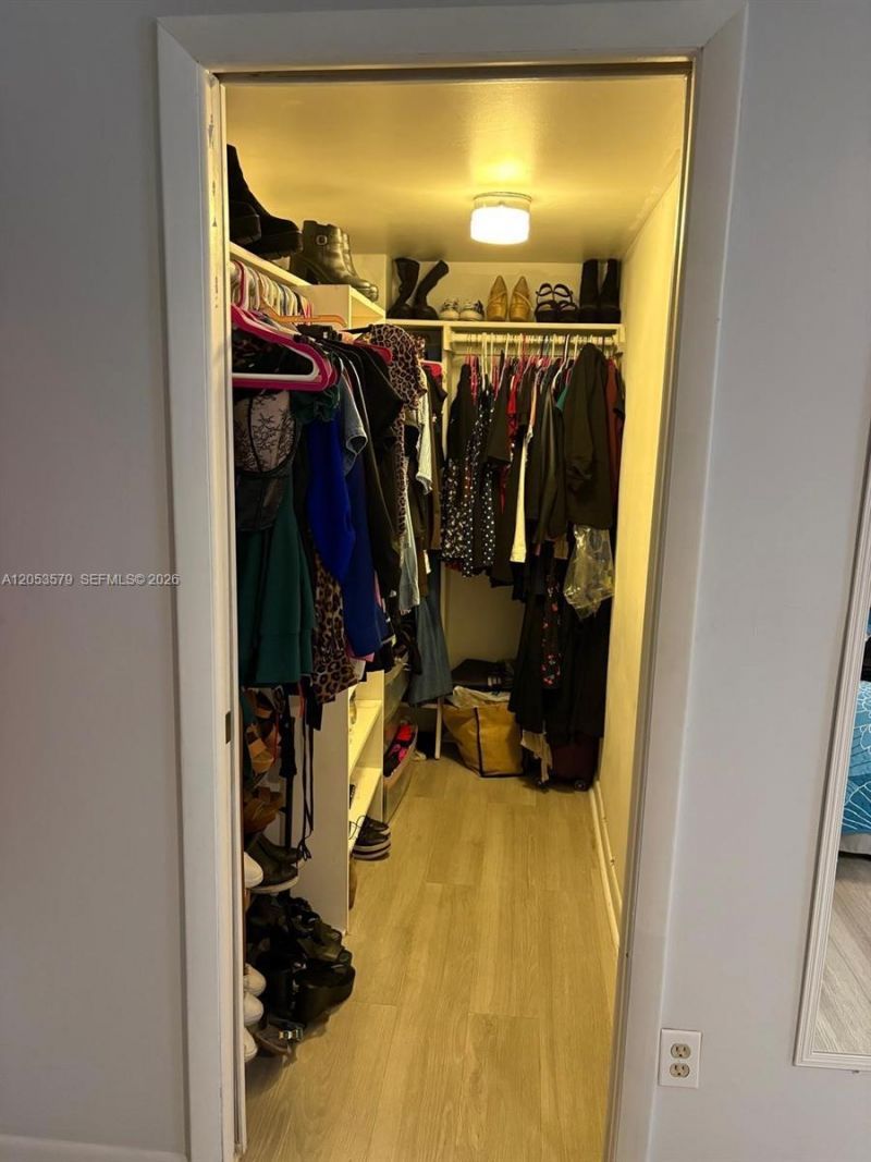 8615 NW 8th St, Unit 414, Miami, FL 33126 Photo
