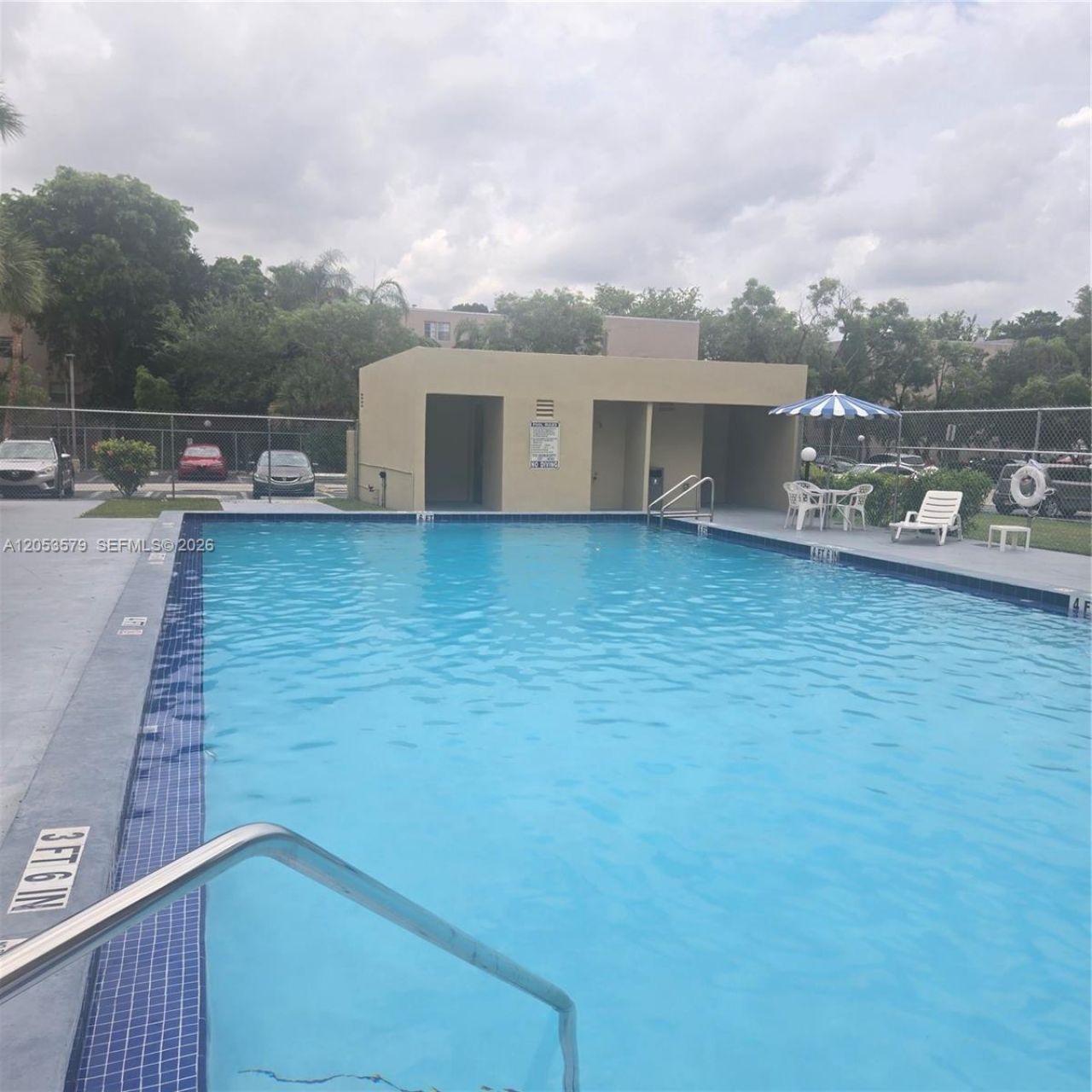 8615 NW 8th St, Unit 414, Miami, FL 33126 Photo