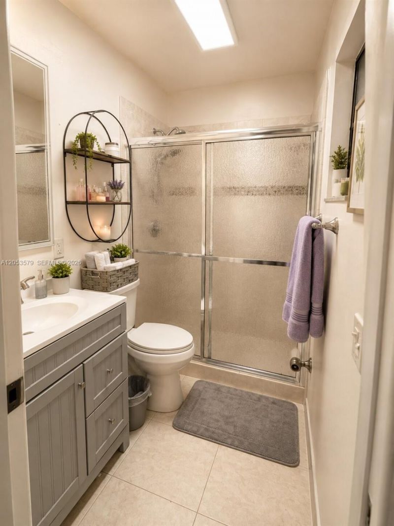 8615 NW 8th St, Unit 414, Miami, FL 33126 Photo