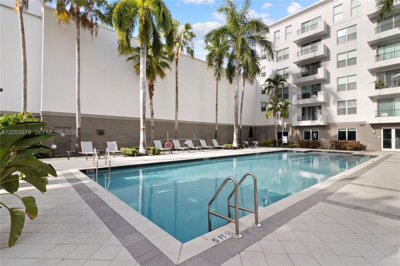 2421 NE 65th St , Unit 217, Fort Lauderdale, FL 33308 Photo
