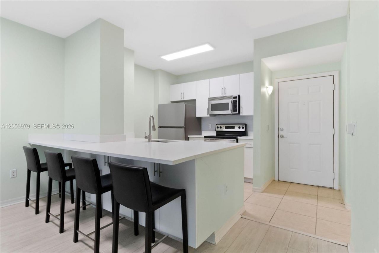 2421 NE 65th St , Unit 217, Fort Lauderdale, FL 33308 Photo