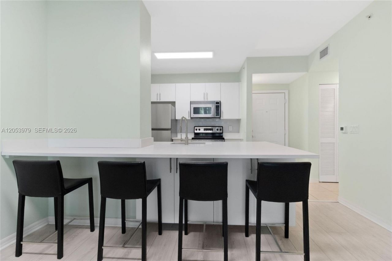 2421 NE 65th St , Unit 217, Fort Lauderdale, FL 33308 Photo