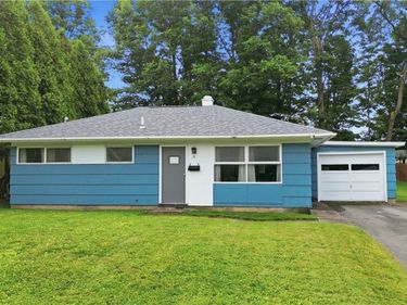 27 Pinecrest Road, New Hartford, NY 13413