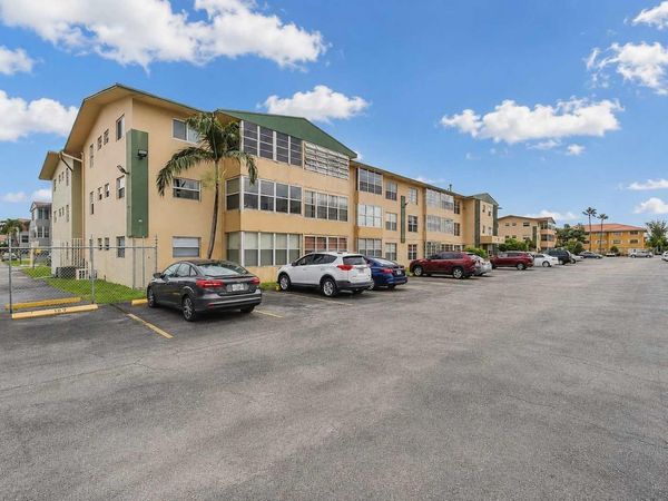 110 ROYAL PALM ROAD , Unit 208, HIALEAH GARDENS, FL 33016