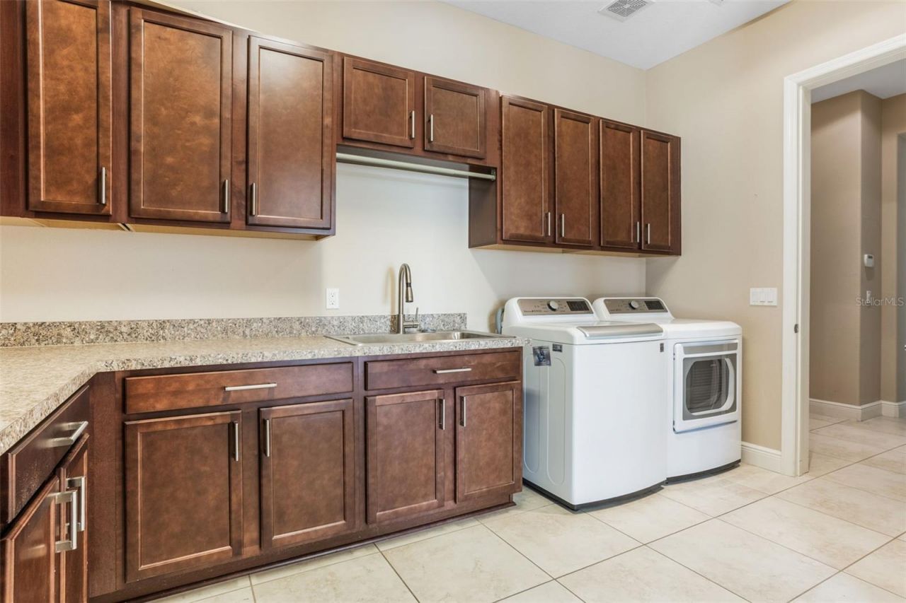 290 Silver Maple Road , Groveland, FL 34736 Photo