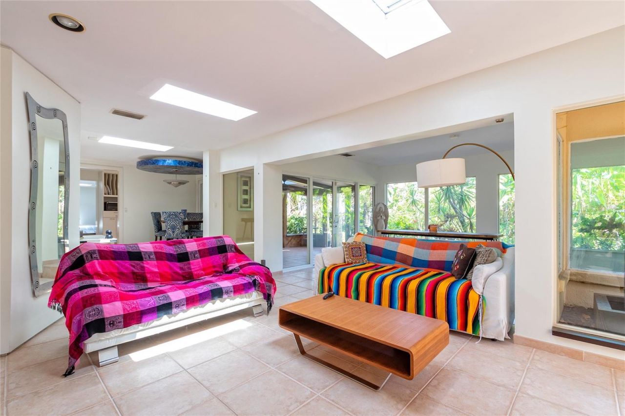 2425 Lake Sue Drive , Orlando, FL 32803 Photo