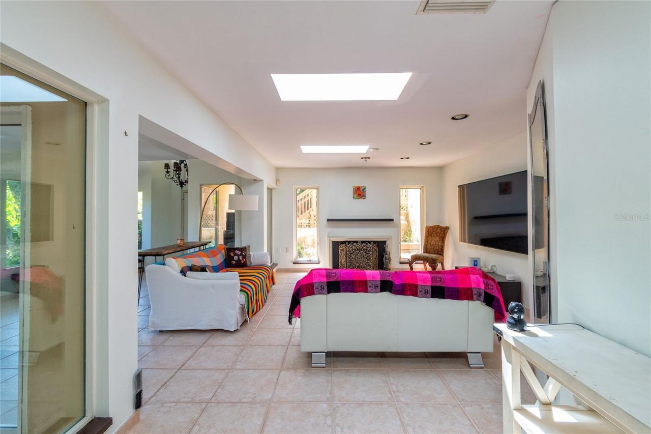 2425 Lake Sue Drive , Orlando, FL 32803 Photo